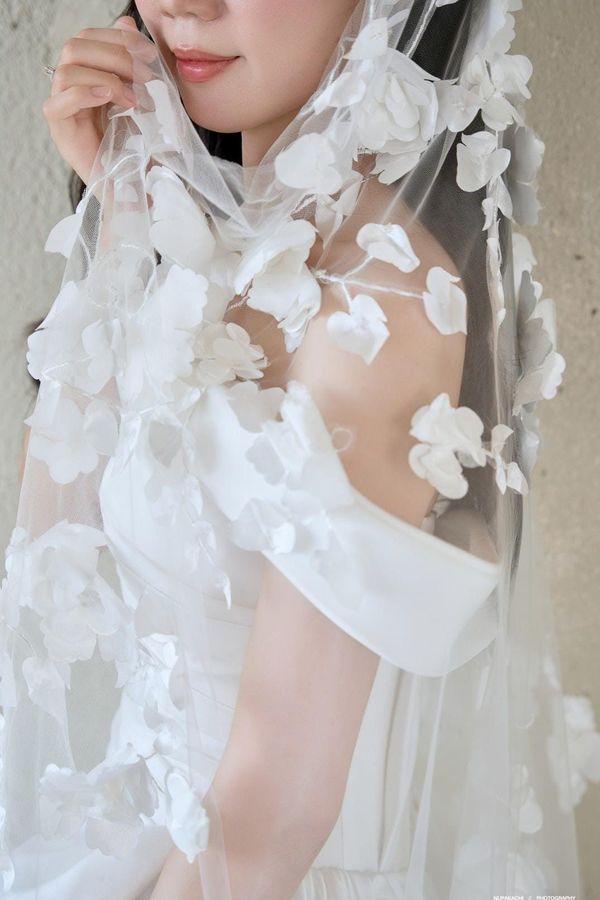 The Lang Biang large 3d flower veil wedding veil