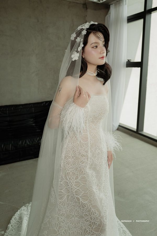 The Moc Chau 3D flower long wedding veil