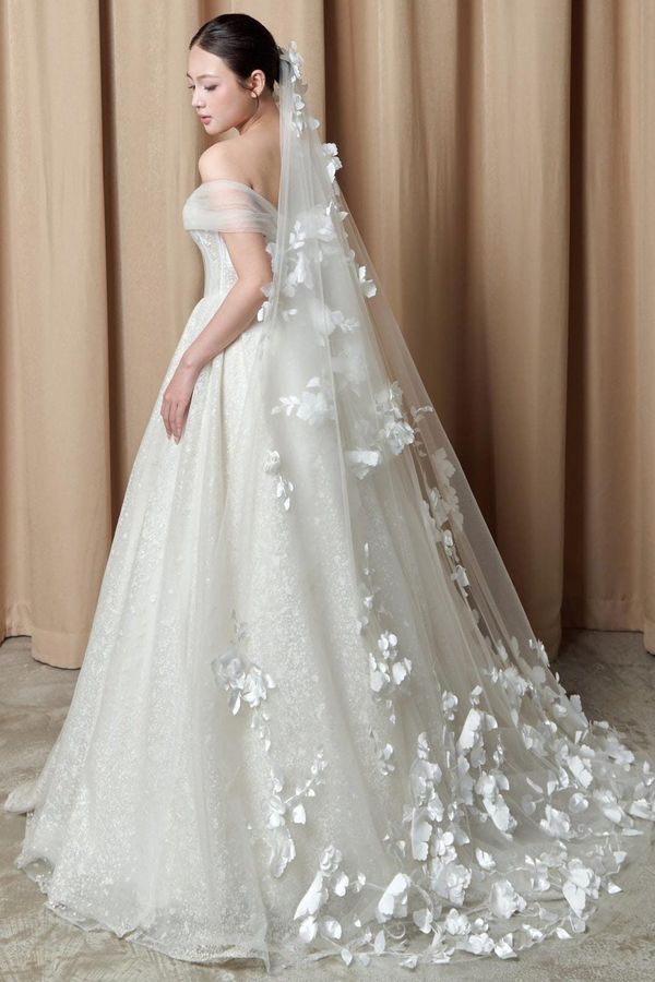 The Sa Dec cathedral 3d petal veil wedding veil — photo 2