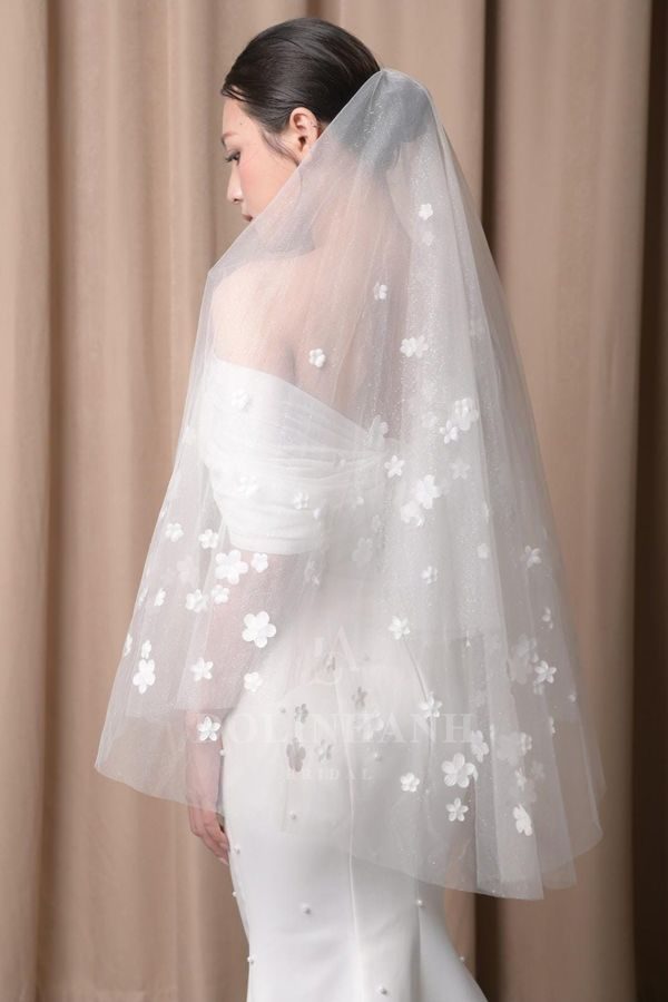 The Tam Coc fingertip 3d flower veil wedding veil