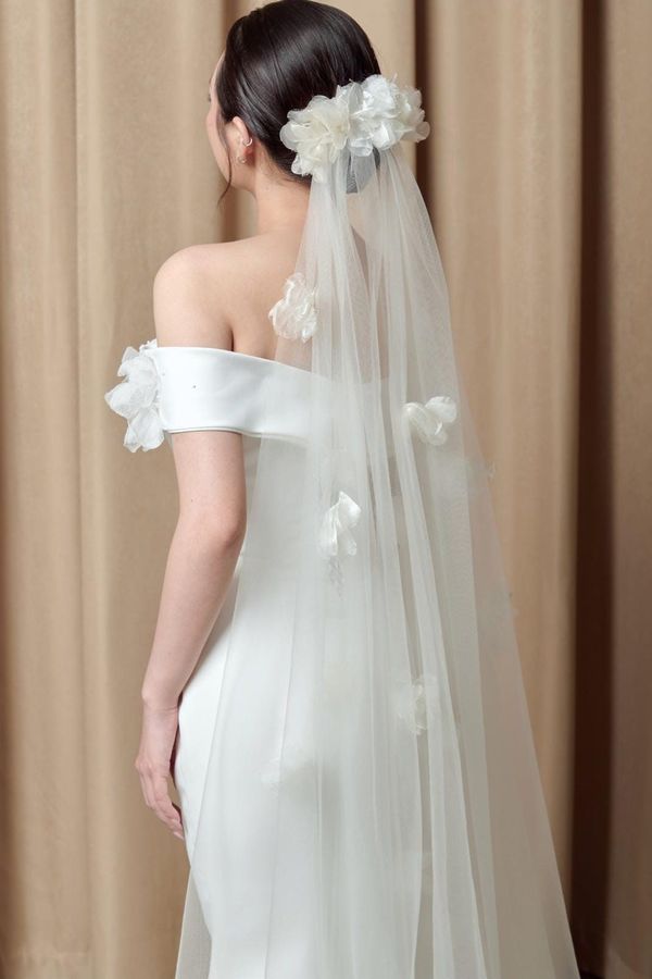The Tra Que long 3d flower veil wedding veil